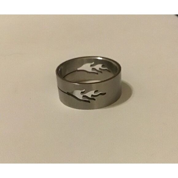 Unisex Open Flame Design Stainless Band Ring Sz 8 - Picture 1 of 3